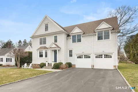 $3,250,000 | 19 Thomasina Lane, Darien, CT 06820