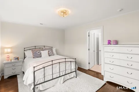 $3,250,000 | 19 Thomasina Lane, Darien, CT 06820