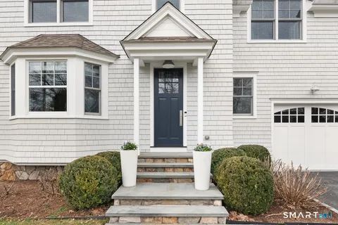 $3,250,000 | 19 Thomasina Lane, Darien, CT 06820