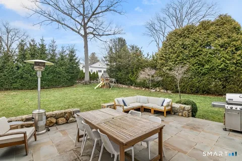 $3,250,000 | 19 Thomasina Lane, Darien, CT 06820