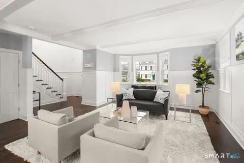 $3,250,000 | 19 Thomasina Lane, Darien, CT 06820