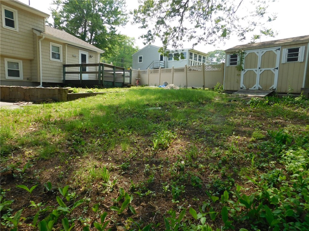 18 Holmes Street Westerly, RI 02891 - Photo 6 of 33