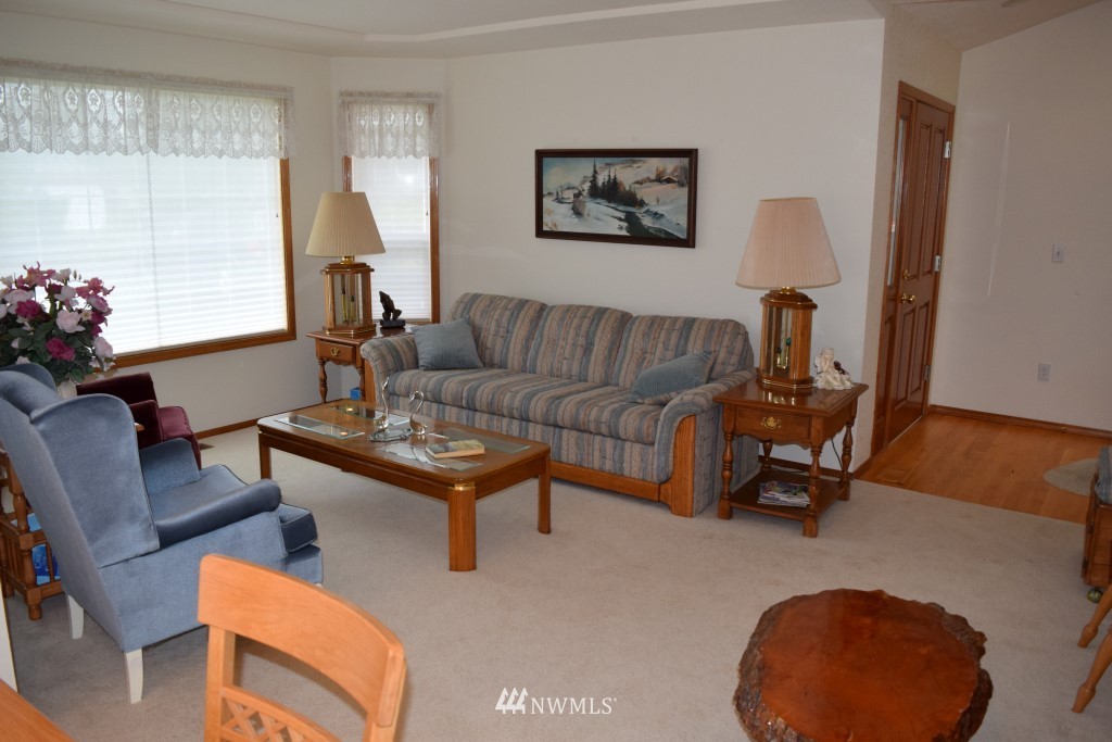 114 Jackson View Drive Chehalis, WA 98532 - Photo 3 of 17 Gallery Image 3