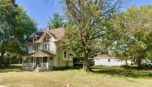 $292,000 | 602 West Walnut Street, Grain Valley, MO 64029