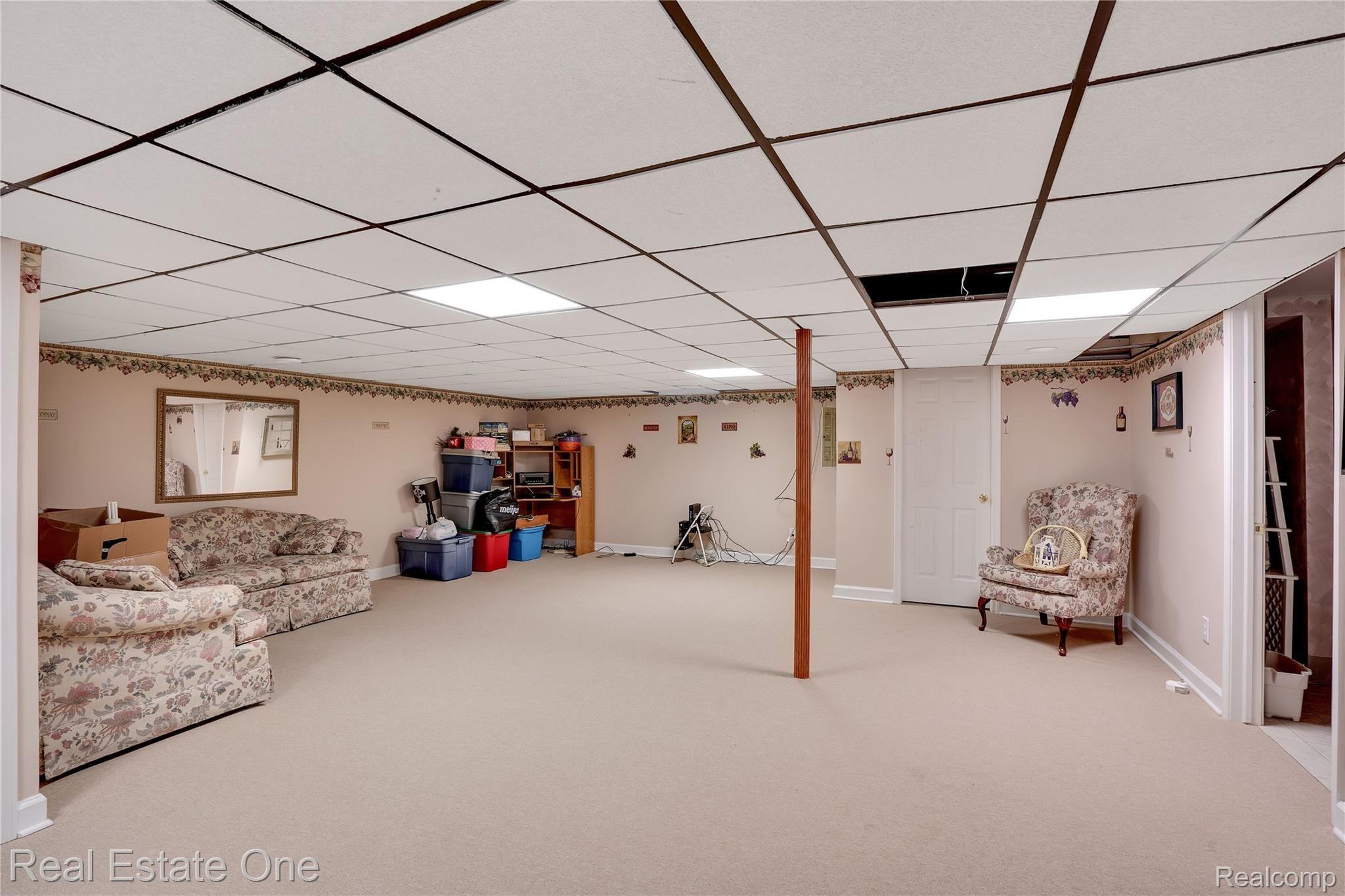 50285 Riverside Drive Macomb, MI 48044 - Photo 30 of 39 A PLACE TO RELAX!!