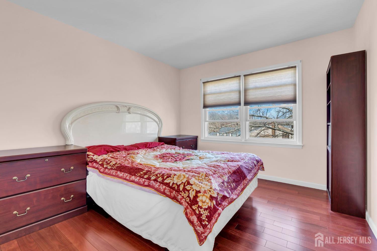 22 Ellison Avenue Edison, NJ 08820 - Photo 15 of 35