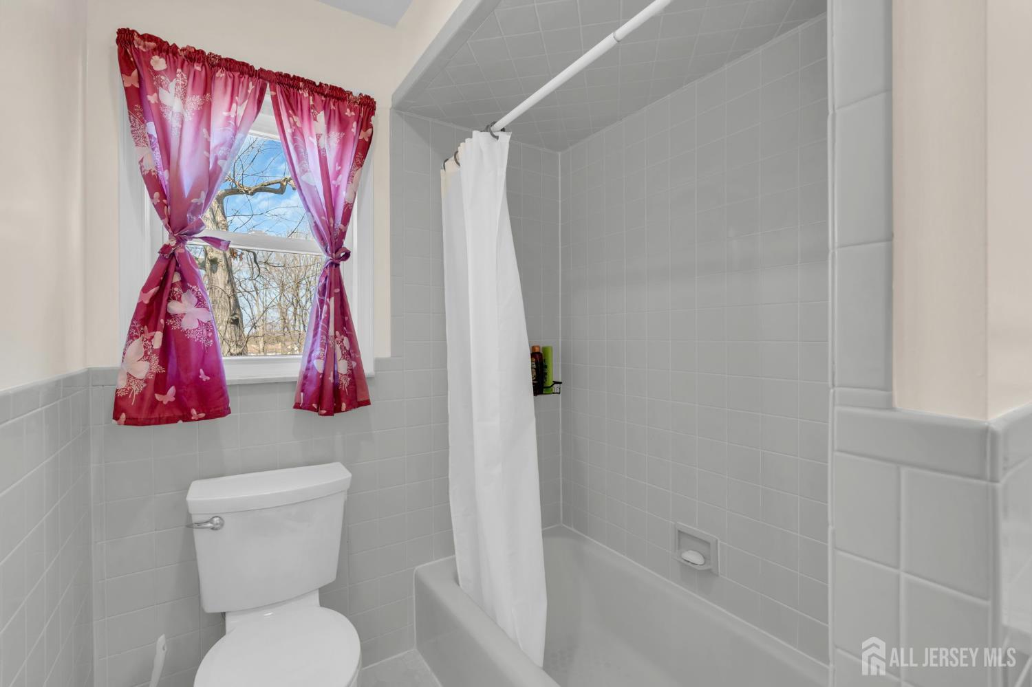 22 Ellison Avenue Edison, NJ 08820 - Photo 17 of 35