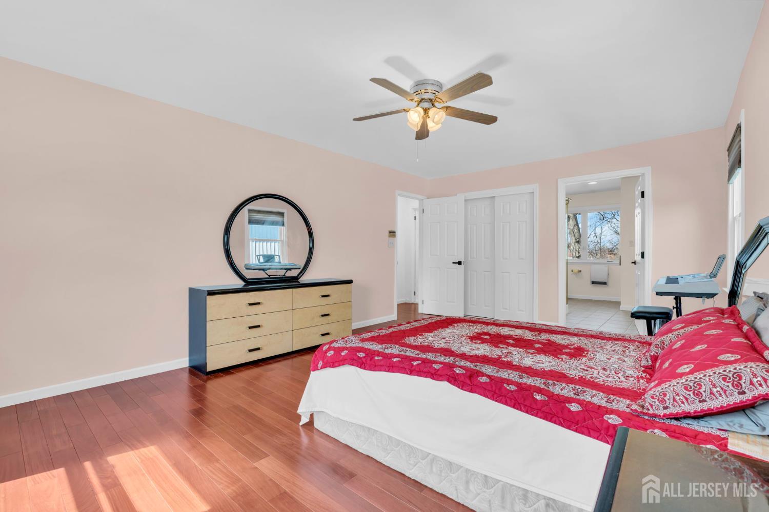 22 Ellison Avenue Edison, NJ 08820 - Photo 20 of 35