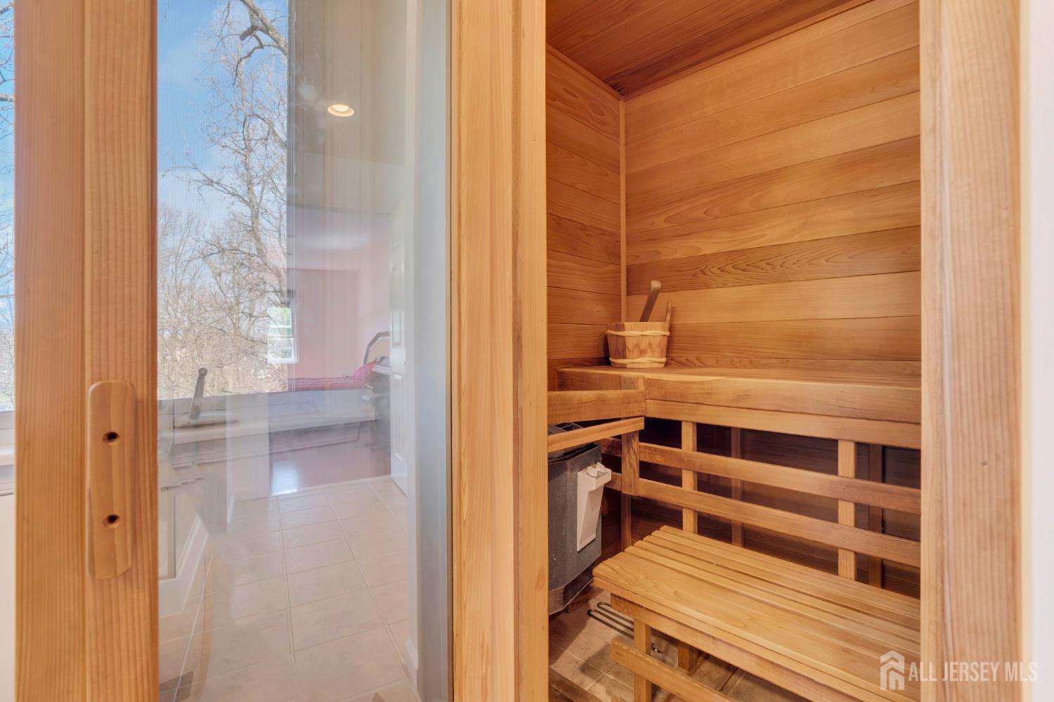 22 Ellison Avenue Edison, NJ 08820 - Photo 25 of 35