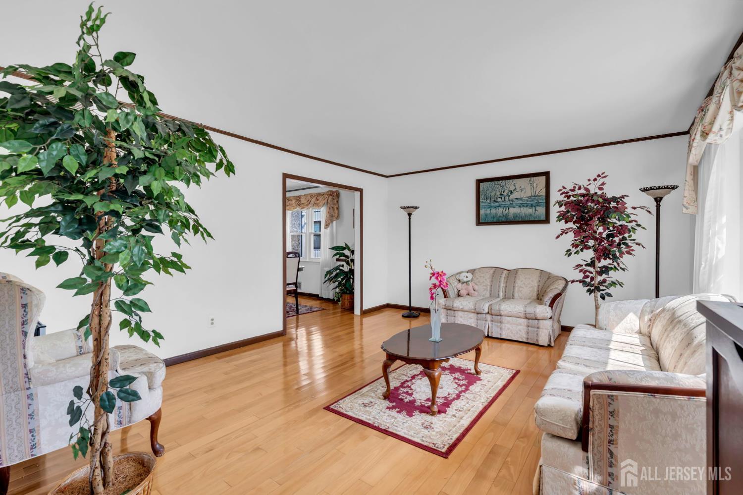 22 Ellison Avenue Edison, NJ 08820 - Photo 3 of 35