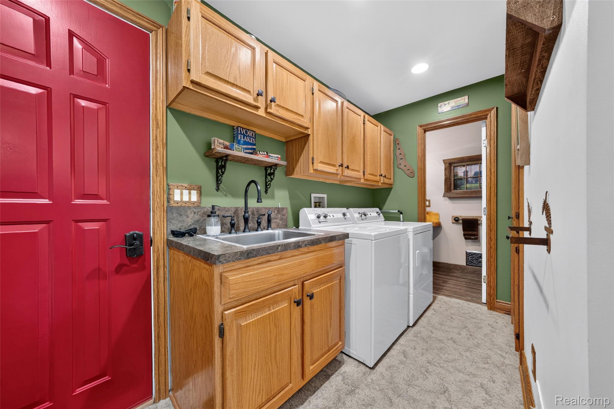 5233 Crawford Road Dryden, MI 48428 - Photo 30 of 95 Laundry room