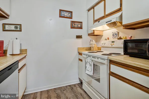 $215,000 | 6803 White Water Way, Unit 101, Glen Burnie, MD 21060