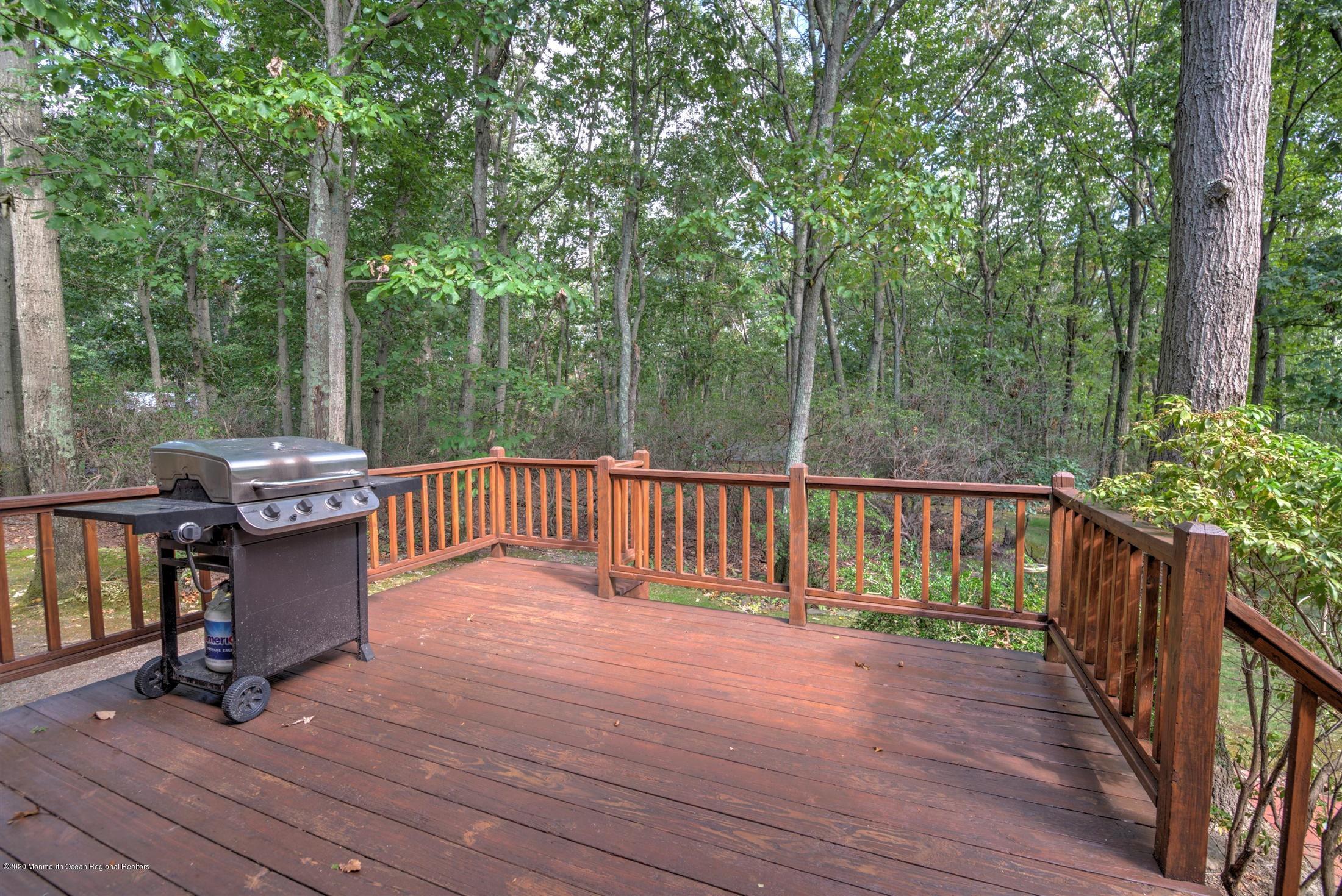 196 Tyrpak Road Howell, NJ 07731 - Photo 22 of 26 38-DECK