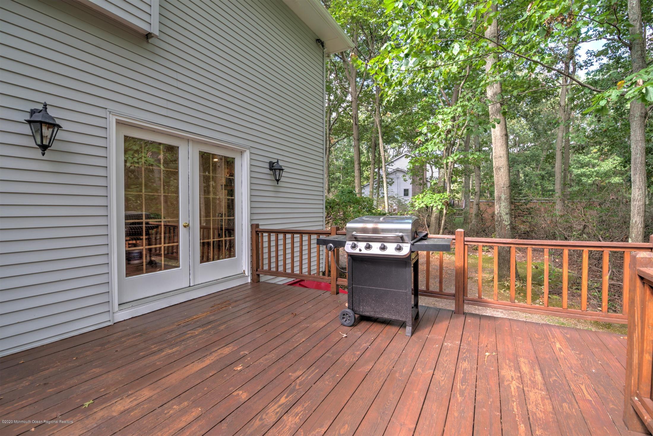 196 Tyrpak Road Howell, NJ 07731 - Photo 23 of 26 39-DECK