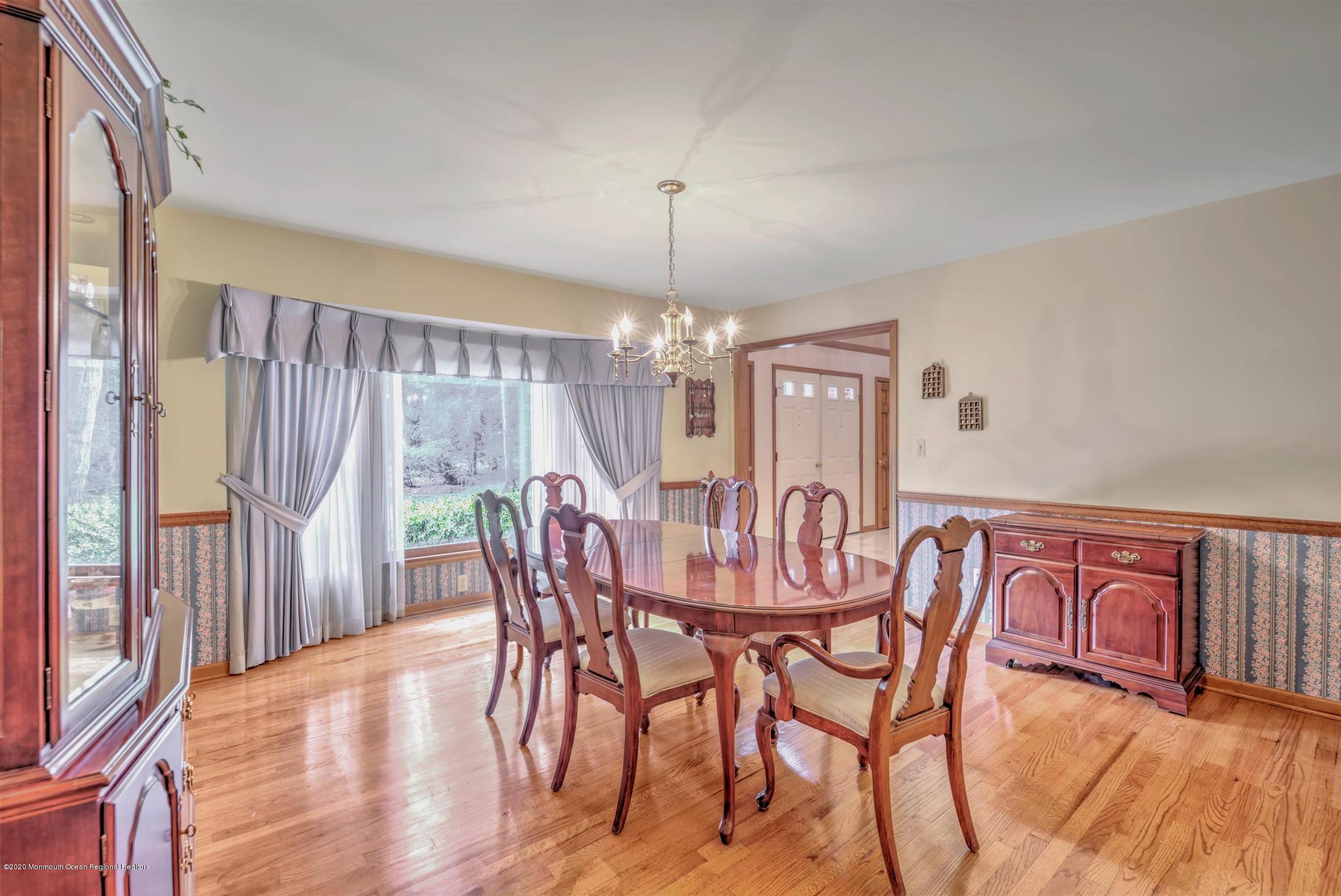 196 Tyrpak Road Howell, NJ 07731 - Photo 5 of 26 14-DINING ROOM