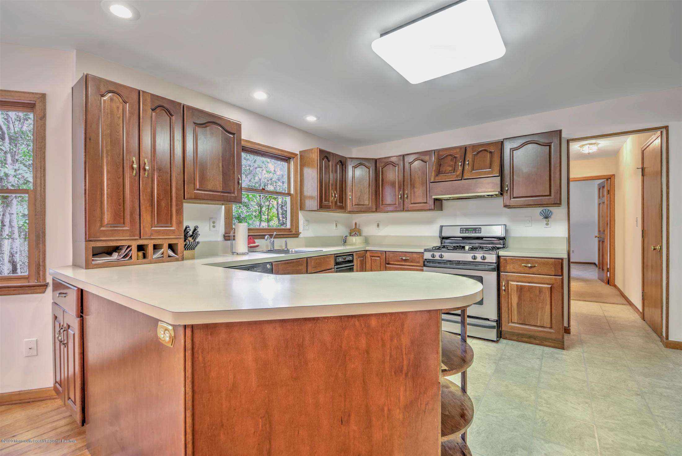 196 Tyrpak Road Howell, NJ 07731 - Photo 8 of 26 19-KITCHEN
