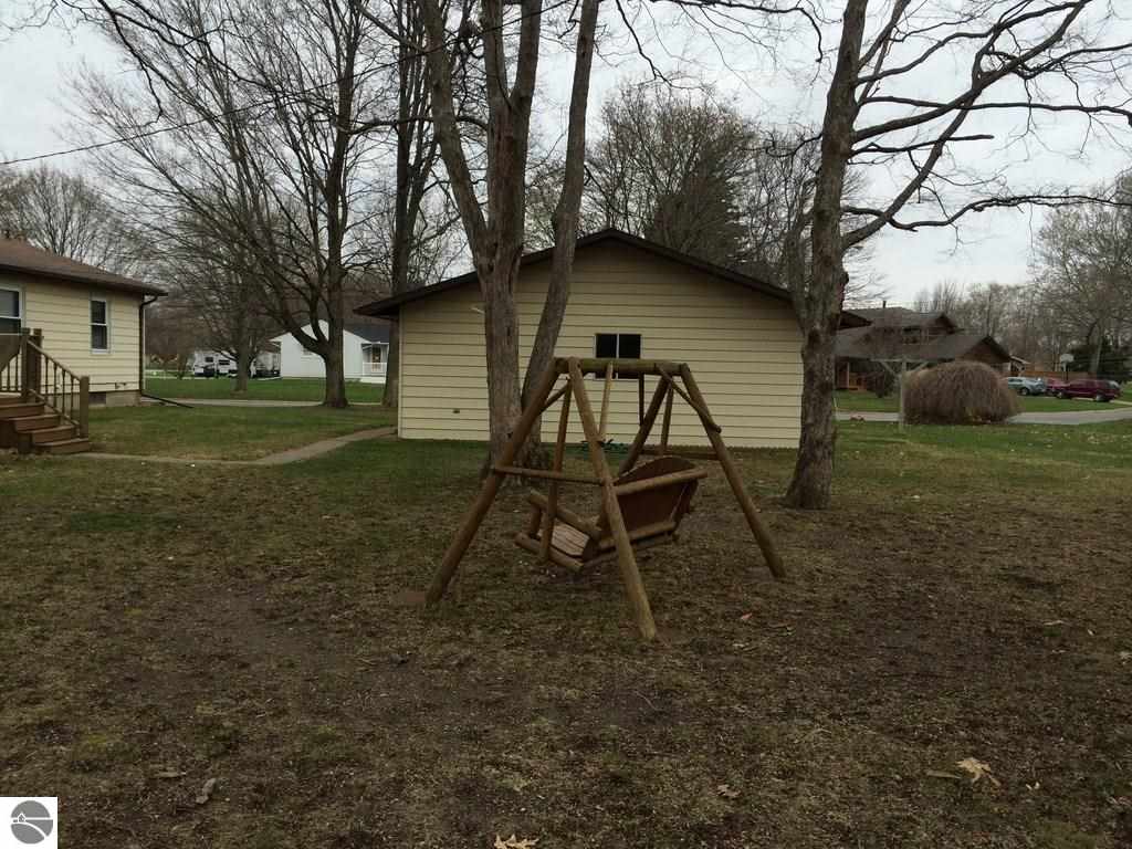 8241 South Federal Road Shepherd, MI 48883 - Photo 7 of 30