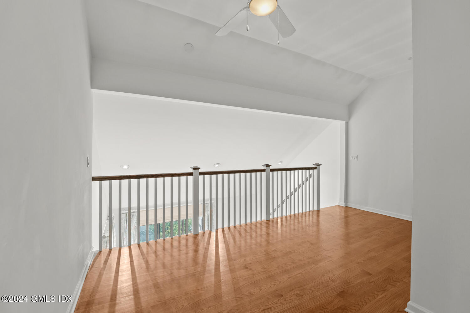 9 River Road, Unit 418 Cos Cob, CT 06807 - Photo 21 of 41 Loft