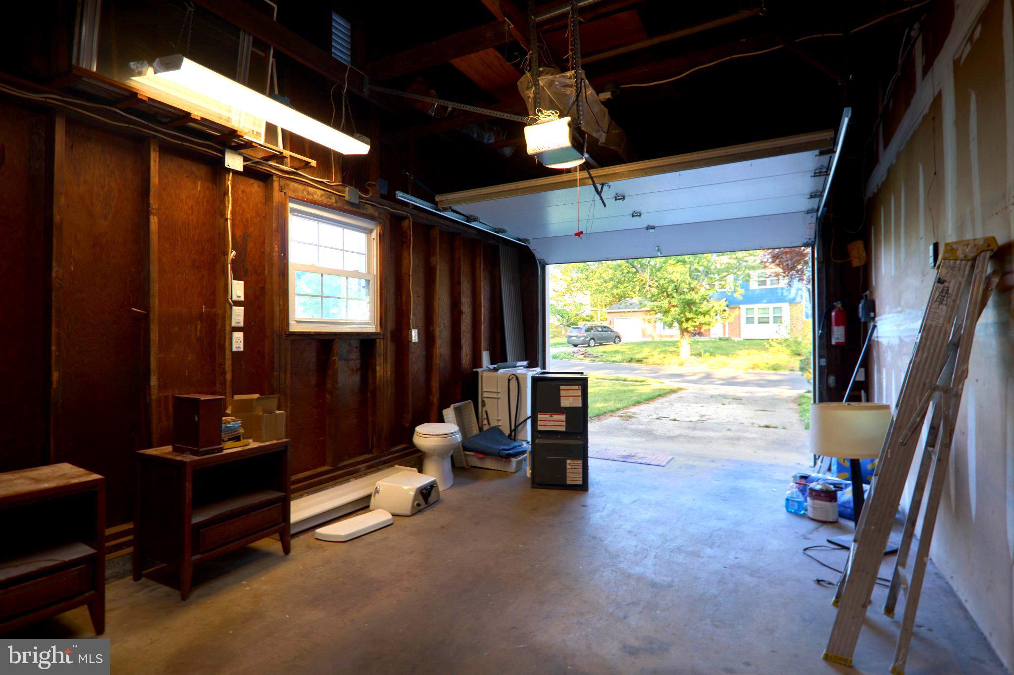 34 Hillside Road Stratford, NJ 08084 - Photo 30 of 30 Spacious garage with natural light.