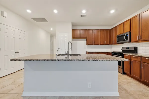 $2,200 | 5907 Osprey Drive, Rosenberg, TX 77469