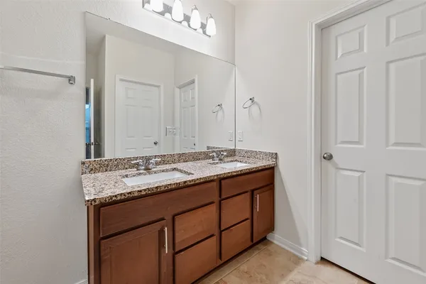 $2,200 | 5907 Osprey Drive, Rosenberg, TX 77469