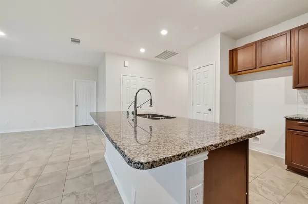 $2,200 | 5907 Osprey Drive, Rosenberg, TX 77469