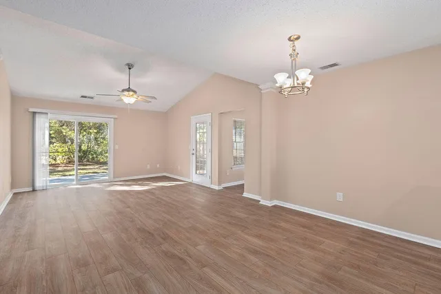 $2,075 | 7348 Suncatcher Drive, Hanahan, SC 29410