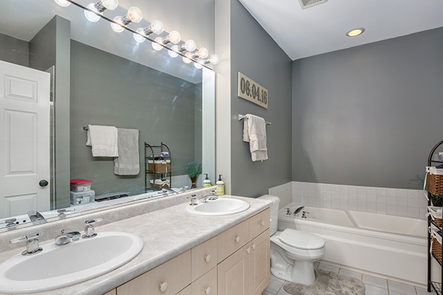 247 West Scott Street, Unit 209 Chicago, IL 60610 - Photo 13 of 20