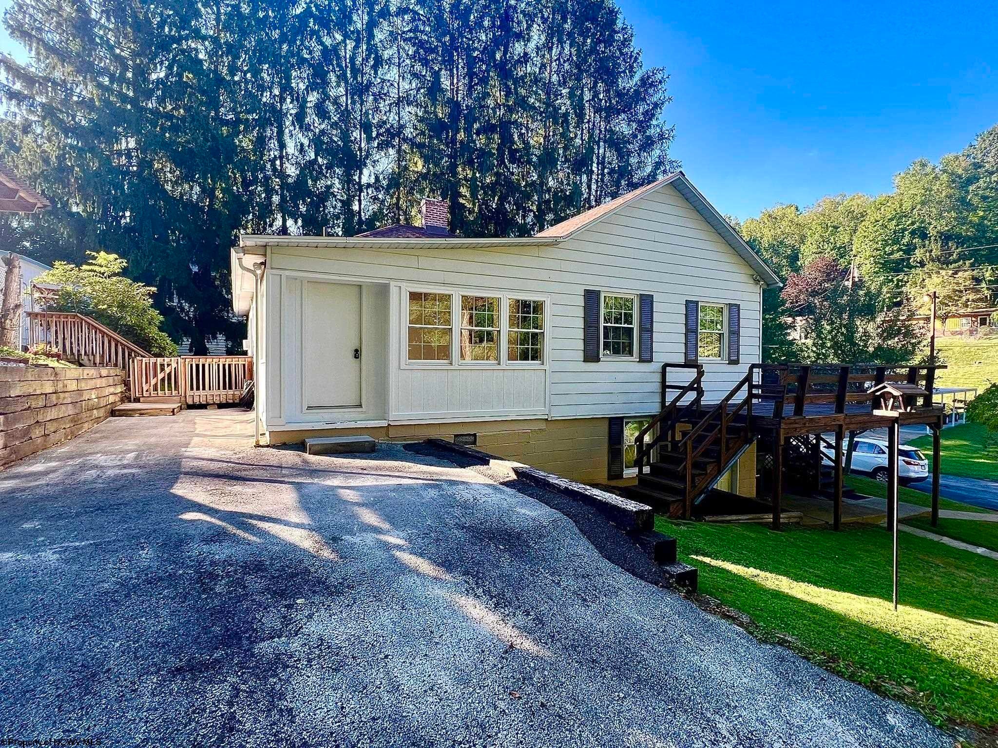 1256 Bell Run Road Fairmont, WV 26554 - Photo 4 of 37 Gallery Image 4