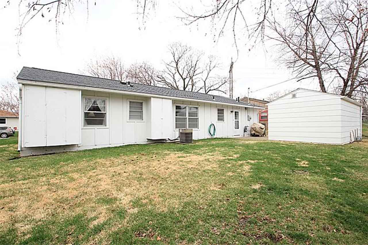 4950 Kesler Road Northwest Cedar Rapids, IA 52405 - Photo 2 of 16 Gallery Image 2