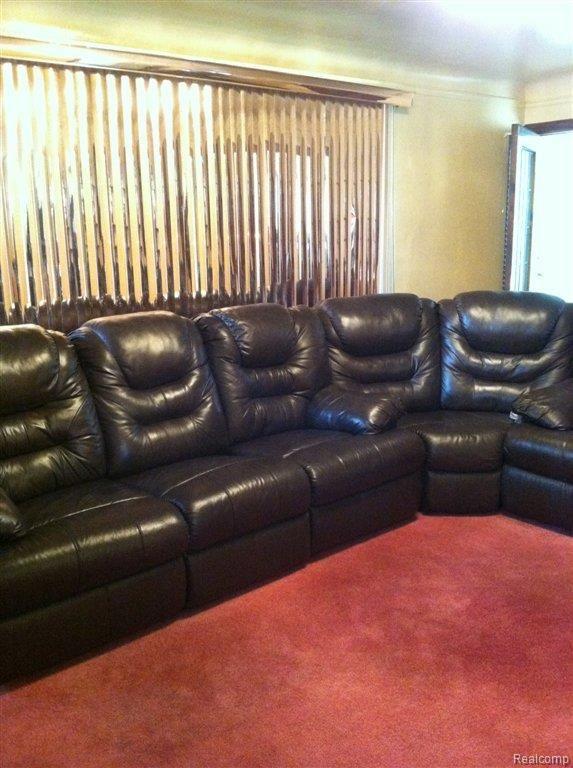 15825 Ashton Road Detroit, MI 48223 - Photo 7 of 11 Living room.JPG