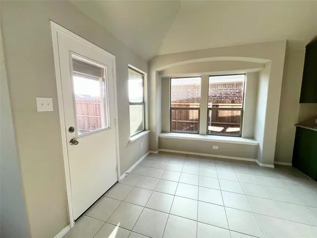 $1,995 | 928 Madeline Lane, Cleburne, TX 76033