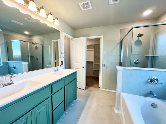 $1,995 | 928 Madeline Lane, Cleburne, TX 76033