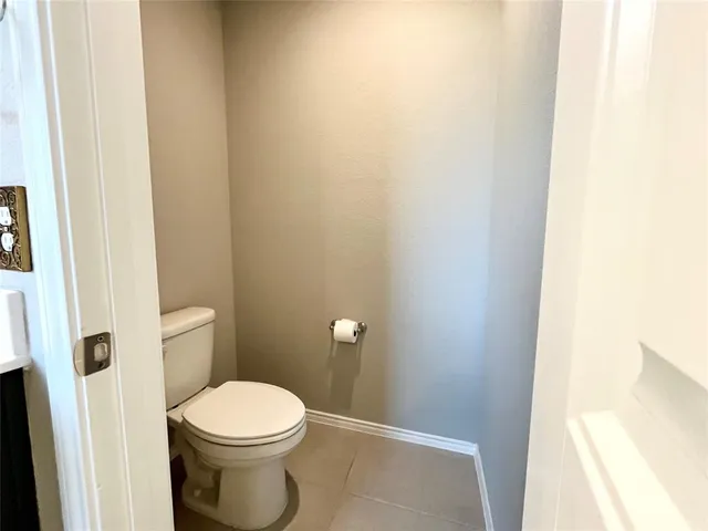 $1,995 | 928 Madeline Lane, Cleburne, TX 76033