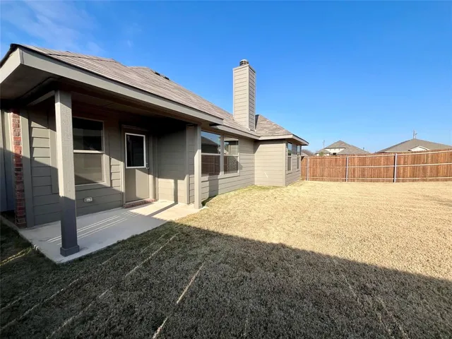 $1,995 | 928 Madeline Lane, Cleburne, TX 76033
