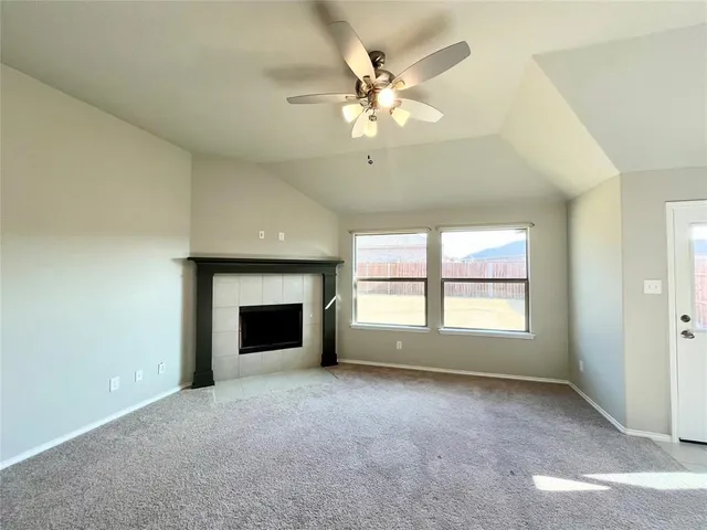 $1,995 | 928 Madeline Lane, Cleburne, TX 76033