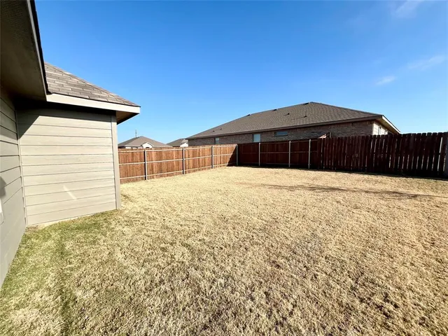$1,995 | 928 Madeline Lane, Cleburne, TX 76033
