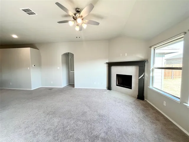 $1,995 | 928 Madeline Lane, Cleburne, TX 76033