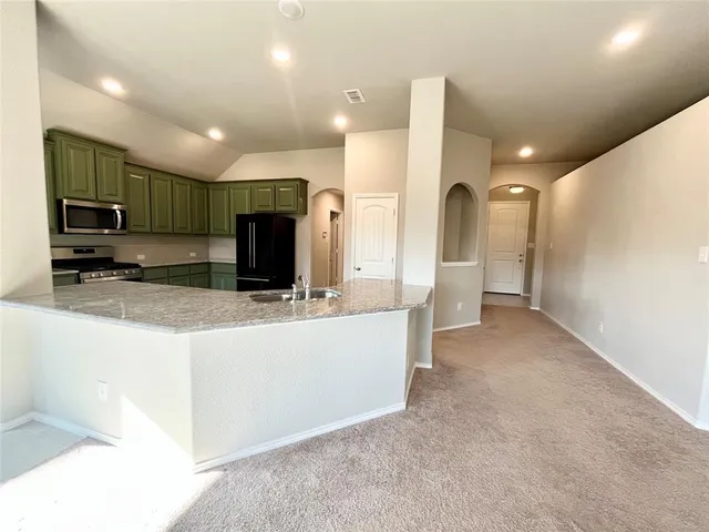 $1,995 | 928 Madeline Lane, Cleburne, TX 76033