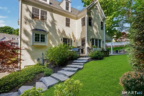 $1,695,000 | 2 Gino's Way, Ridgefield, CT 06877