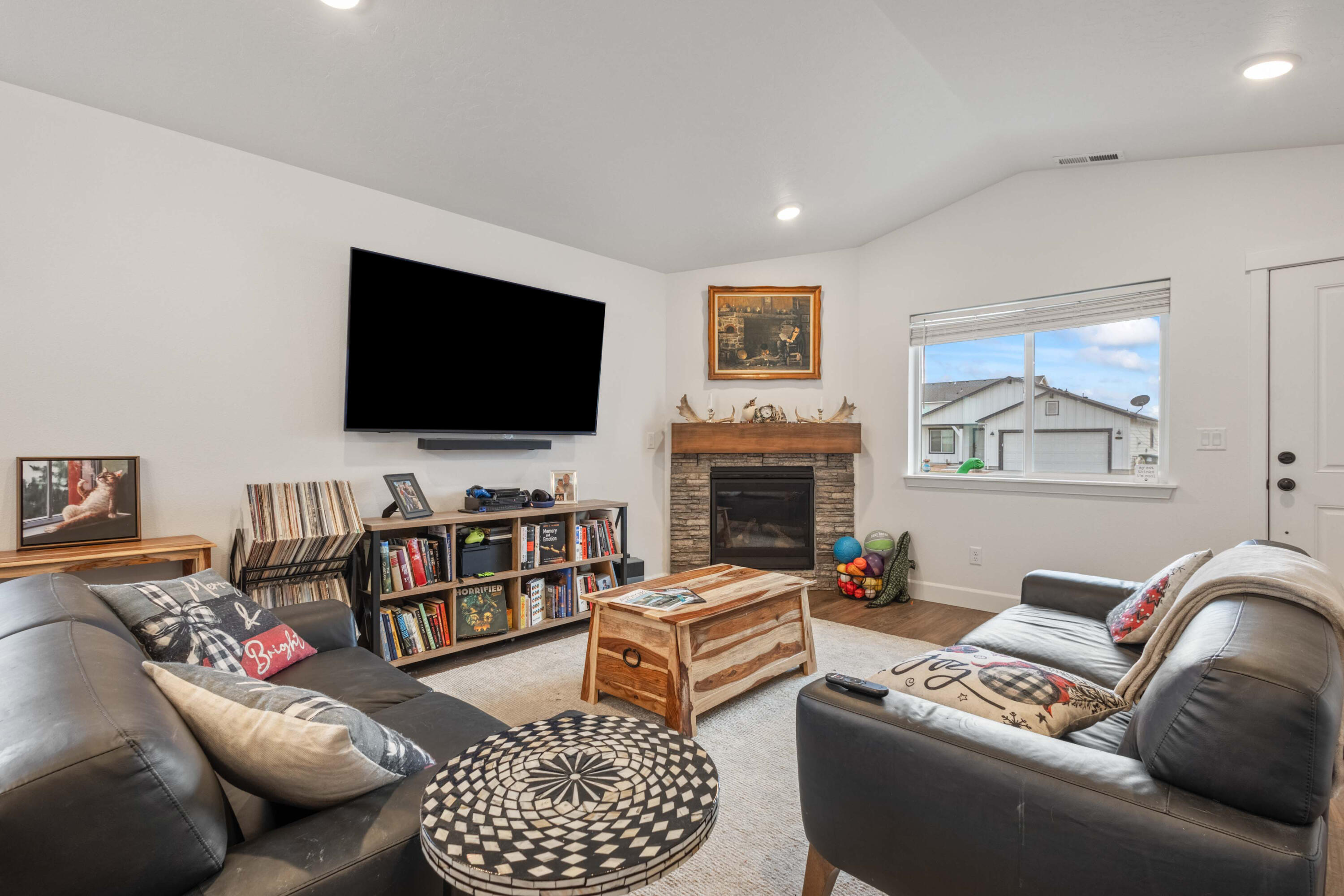 262 Northwest Par Avenue Madras, OR 97741 - Photo 5 of 25 05 -