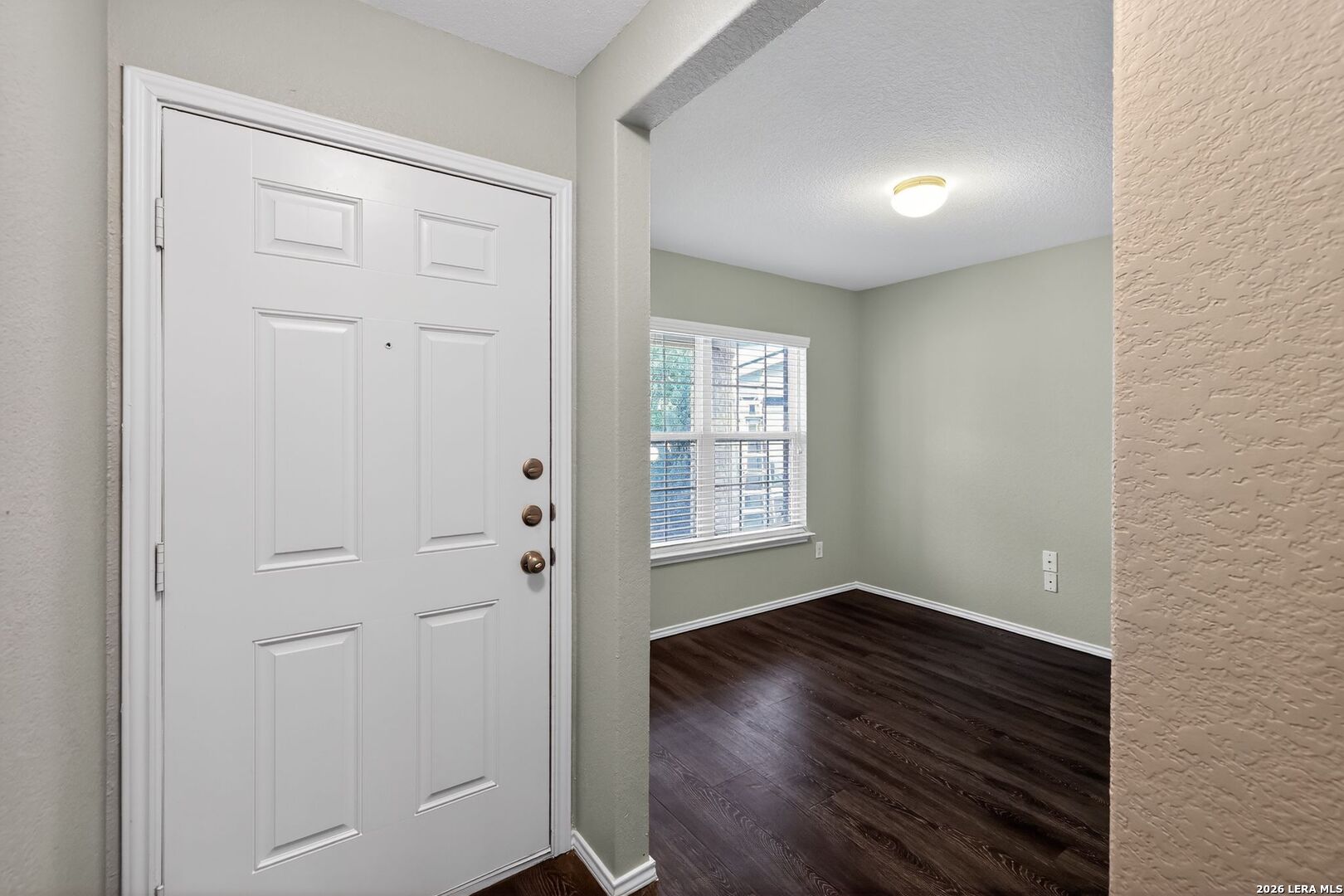 2427 Camberly View Converse, TX 78109 - Photo 13 of 32