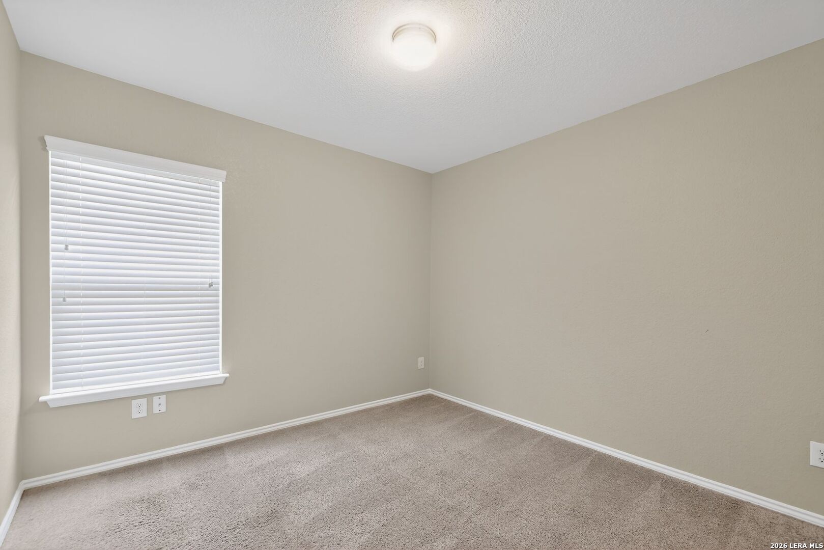 2427 Camberly View Converse, TX 78109 - Photo 14 of 32