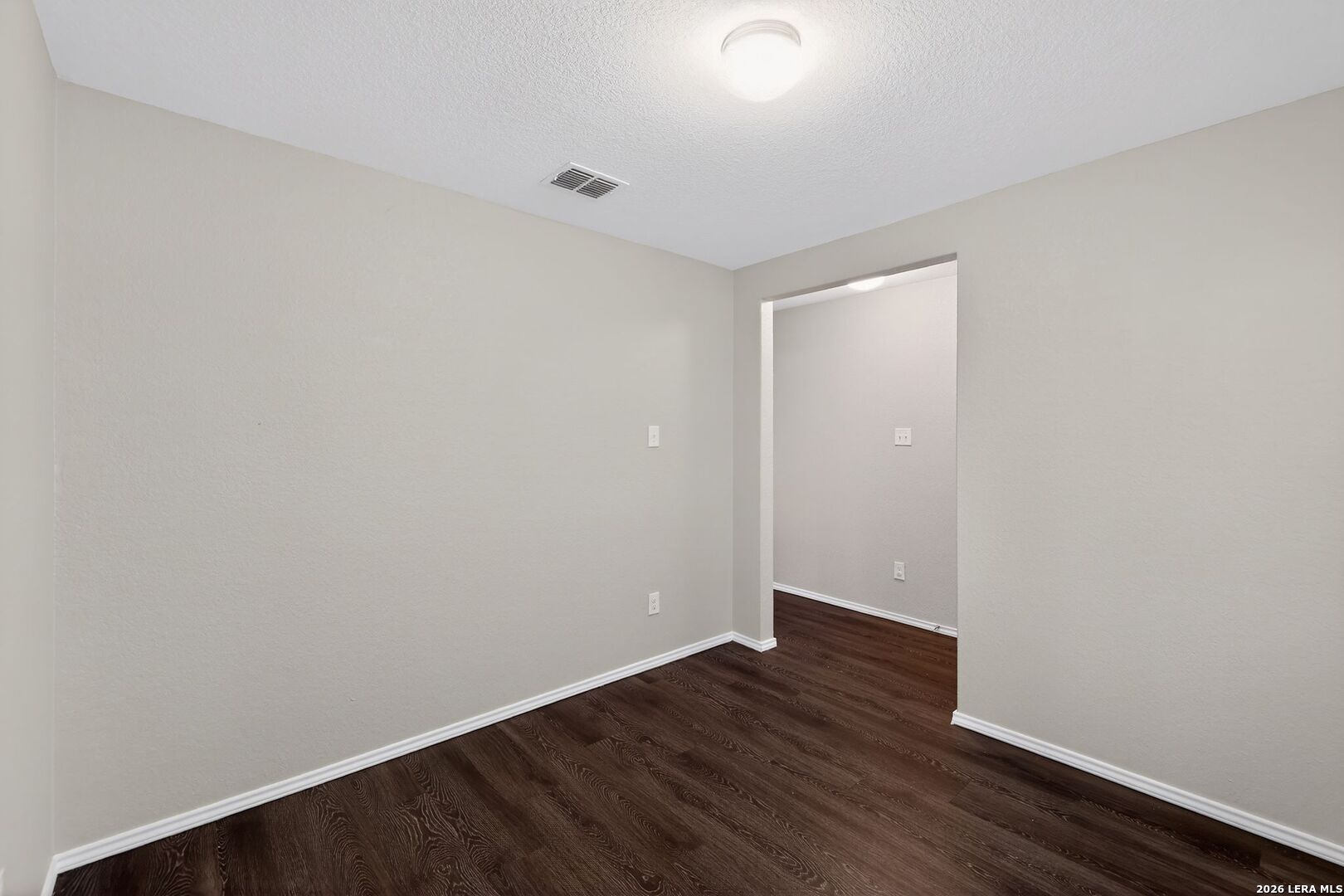 2427 Camberly View Converse, TX 78109 - Photo 15 of 32