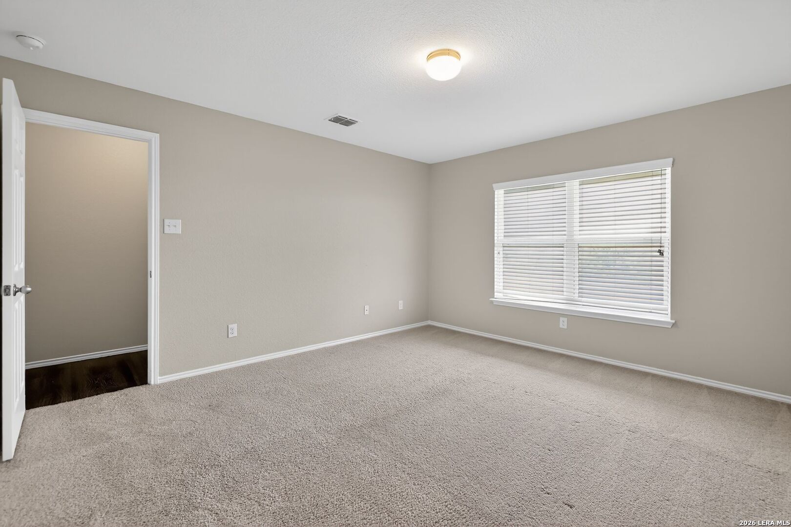 2427 Camberly View Converse, TX 78109 - Photo 16 of 32