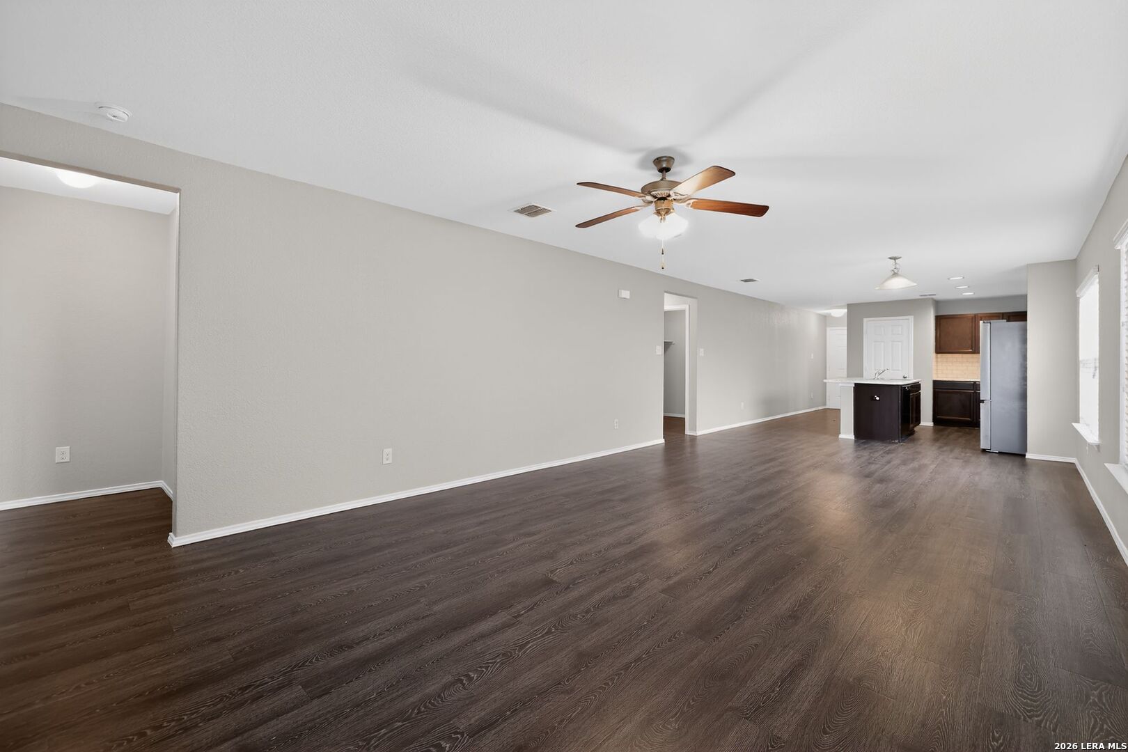 2427 Camberly View Converse, TX 78109 - Photo 5 of 32