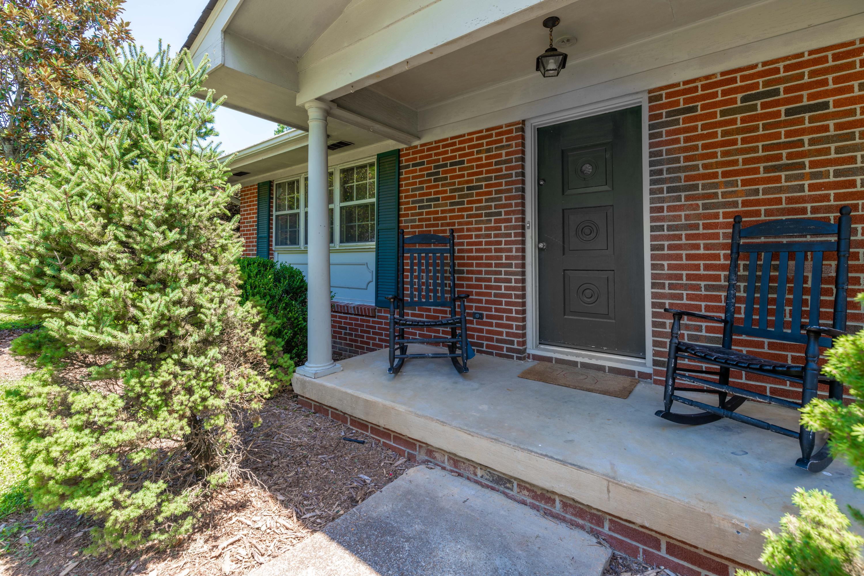 5745 Carmack Road Hixson, TN 37343 - Photo 3 of 31 D85_5360