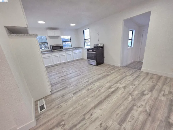 $498,888 | 220 East Lodi Avenue, Lodi, CA 95240