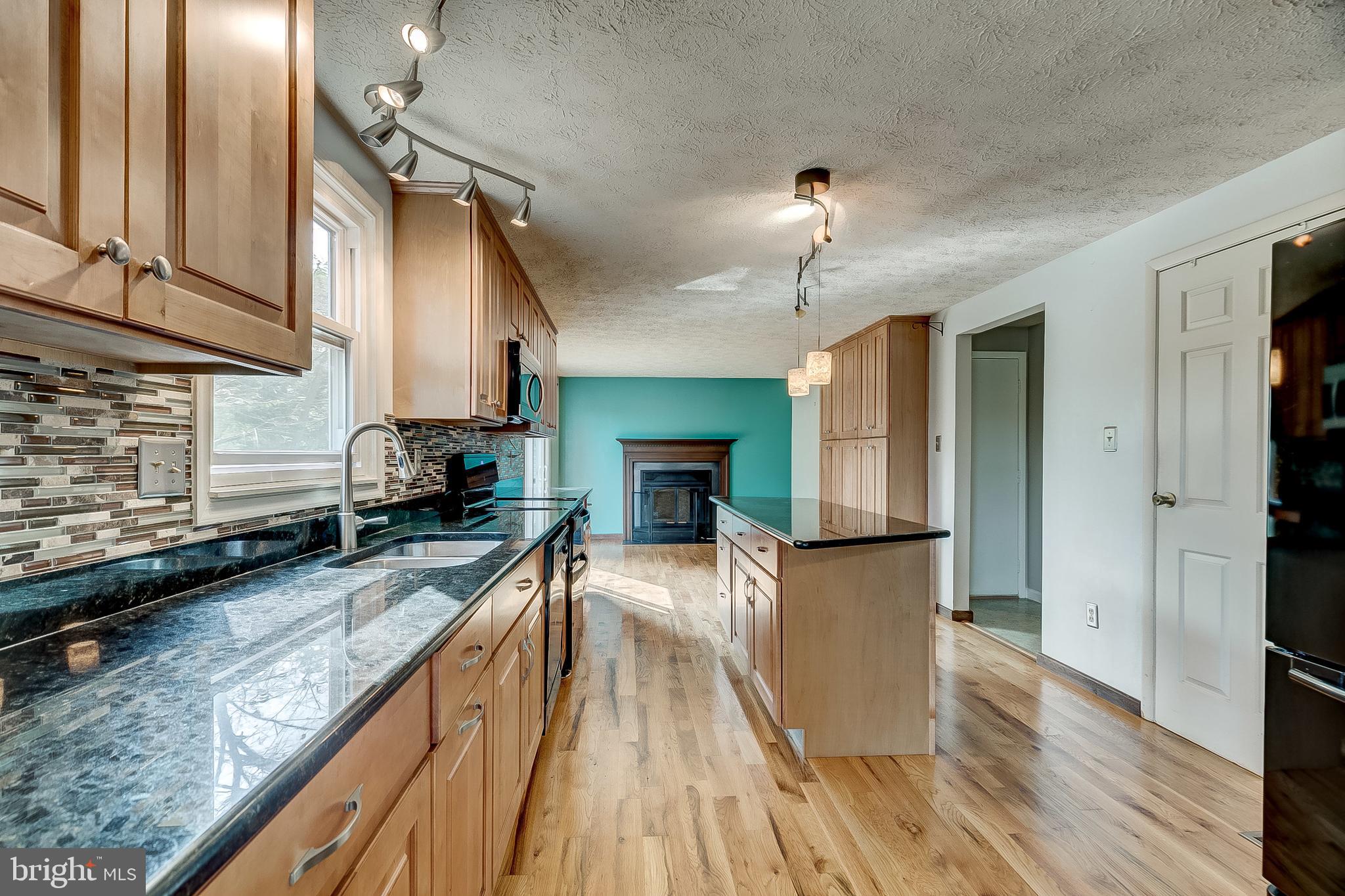 409 Rock Lodge Road Gaithersburg, MD 20877 - Photo 11 of 45 Kitchen