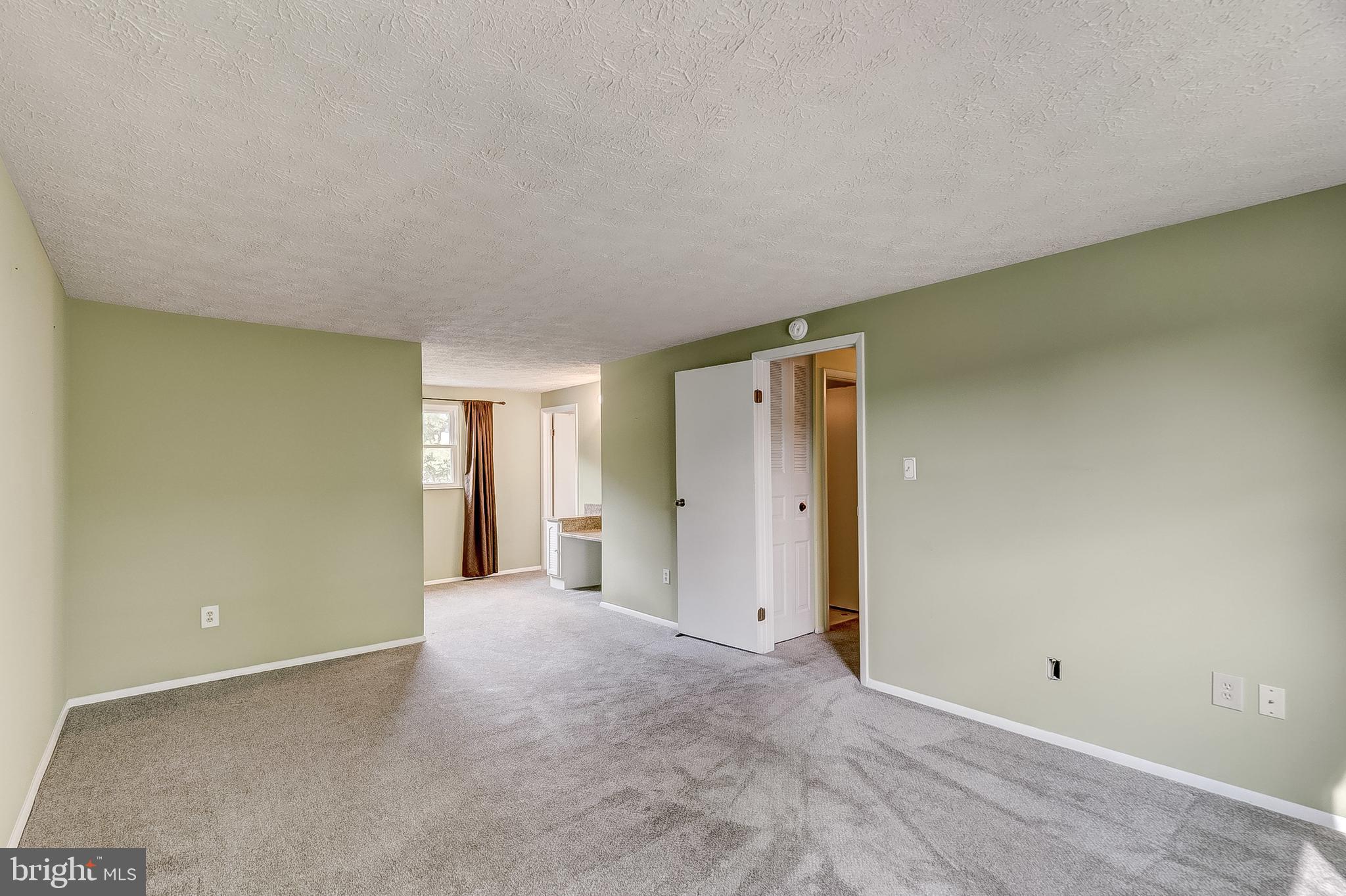 409 Rock Lodge Road Gaithersburg, MD 20877 - Photo 21 of 45 Owner's bedroom